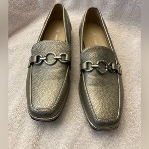 EUC Arlette Loafer Slip-on Pewter Anne Klein Like New Size 9M